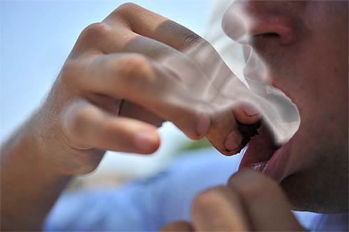Pengaruh Rokok Terhadap Gigi Dan Jaringan Mulut
